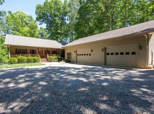 2926 Hickory Cove Ln, Moneta, VA 24121