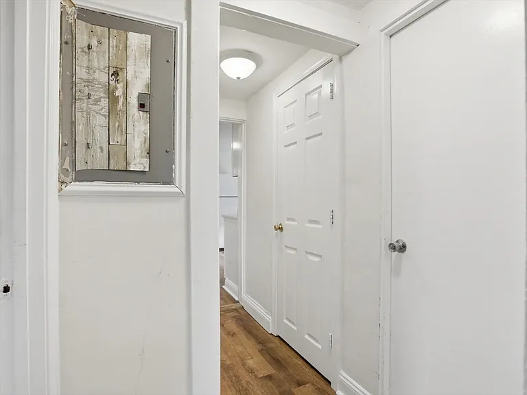 121 Glendale St #3 — Photo 22