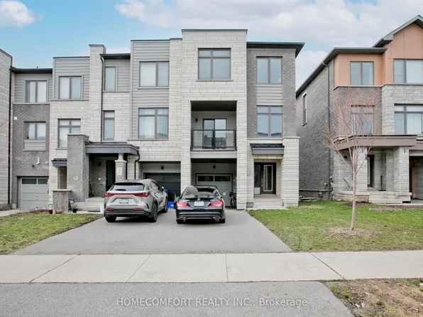 42 Vantage Loop, Newmarket, ON L3X 0K6