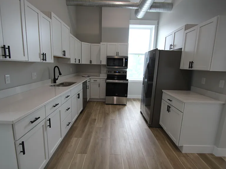 113 E Main St #1 — Photo 13