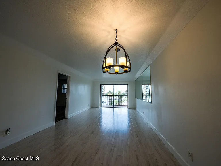 500 Palm Springs Blvd #403 — Photo 12