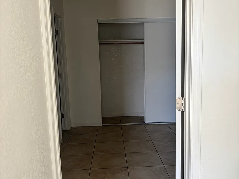 1587 Sierra Vista Dr #3 — Photo 6