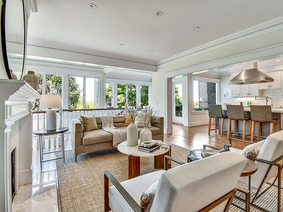 1st image of 1028 Lombard St