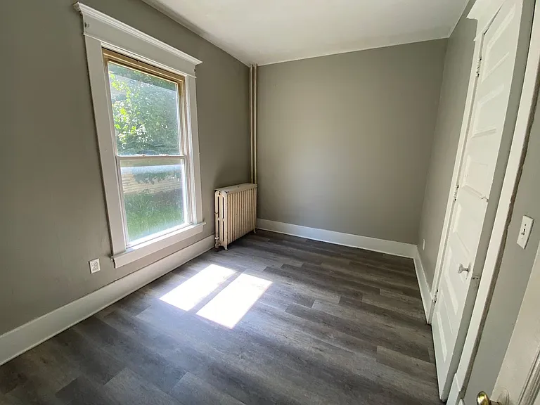 402 S Main St — Photo 10