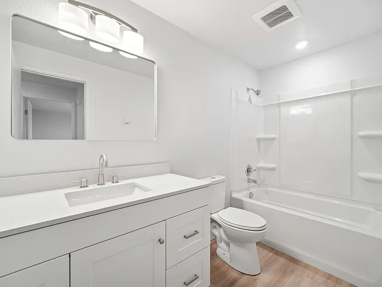 Cedar Lane — Photo 32