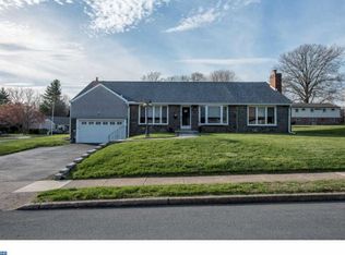 80 Cambridge Rd, Broomall, PA 19008