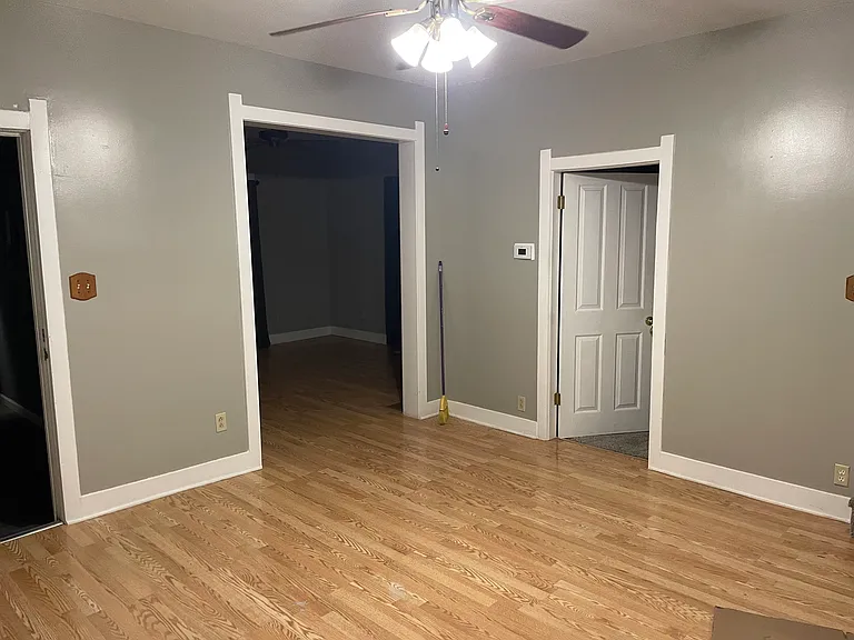 620 N Main St — Photo 9
