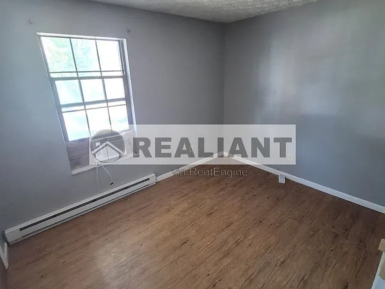 105 Williams St #3 — Photo 7