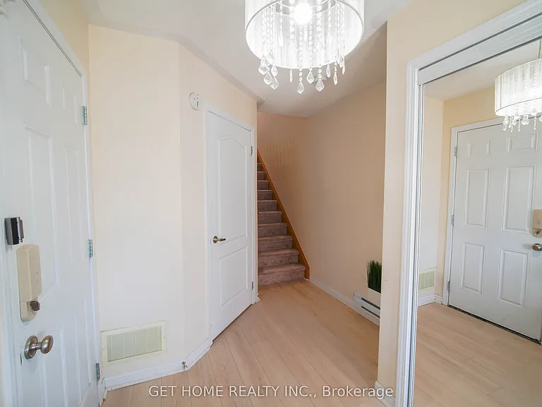 38 Suitor Ct — Photo 11