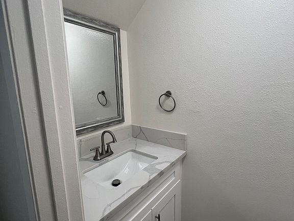 5th image of 841 S Taylor Ave #3