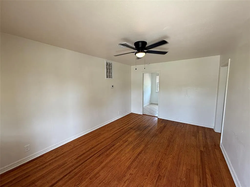 2 bed, 1.0 bath, 783 sqft, $1,100 — Photo 2