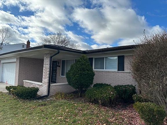 2nd image of 34047 Amsterdam Dr