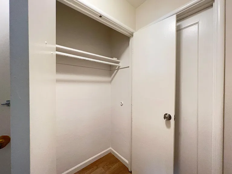824 Adams St — Photo 9