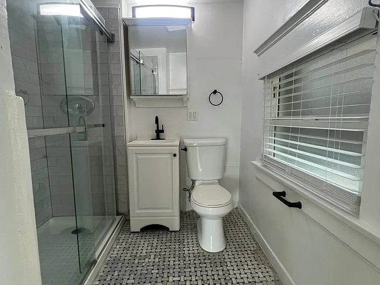 15 Paloma Ave — Photo 65