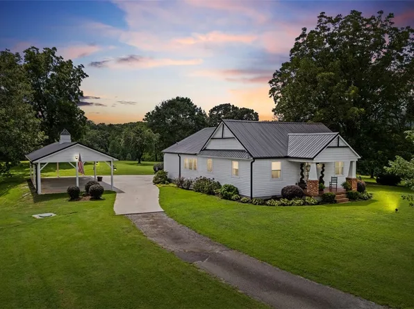 730 Ruby Ln, Walhalla, SC 29691