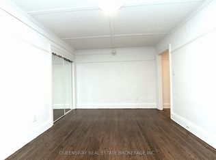 100 Vaughan Rd #11, Toronto, ON M6C 2M1