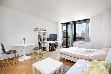 Rented by (Legacy) Elegran