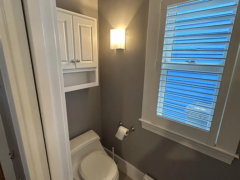 295 Windsor St #3 — Photo 8