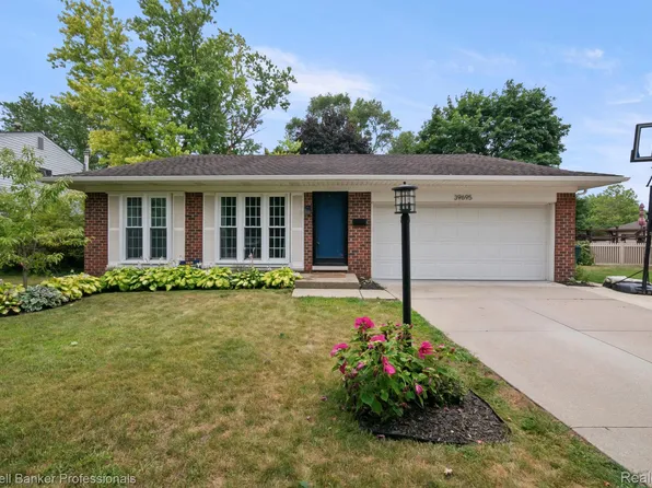 39695 Suzan Ct, Plymouth, MI 48170