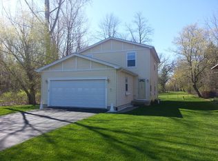 424 E Lake Ave, Round Lake Beach, IL 60073