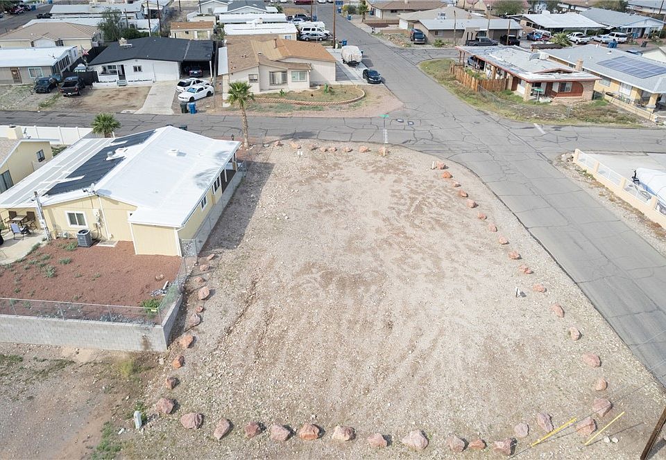 1st image of 1420 Paradise Lane