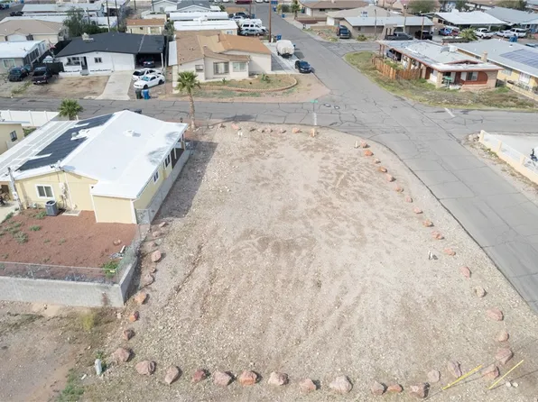 1420 Paradise Ln, Bullhead City, AZ 86442