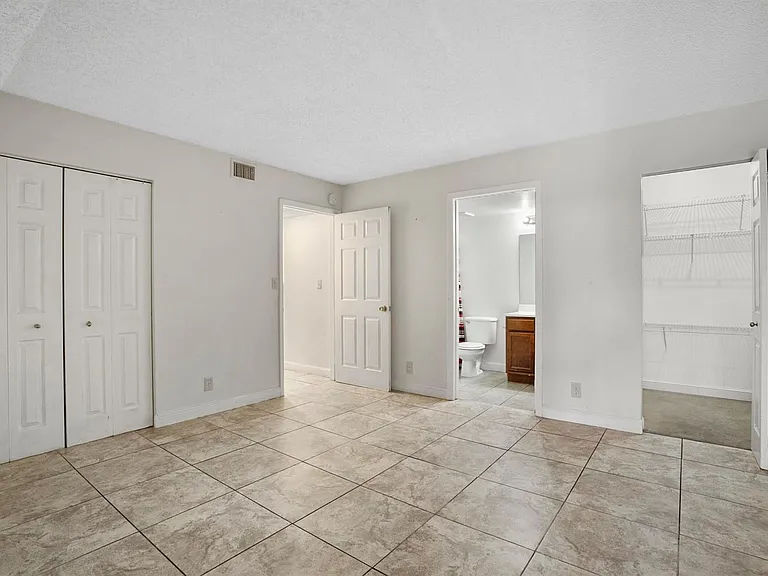 7640 Westwood Dr #411 — Photo 25
