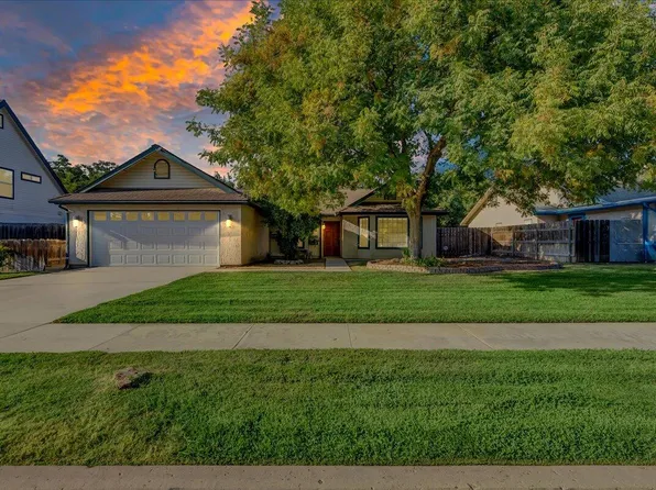 864 Elderwood Lane, Lemoore, CA 93245