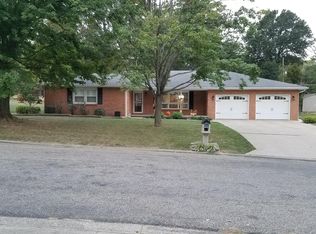 303 Cherry Hill Dr, Mount Carmel, IL 62863