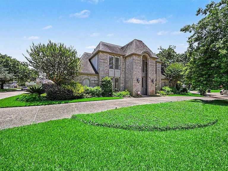 507 Commodore Way — Photo 6