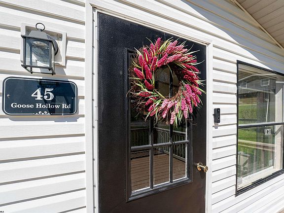 4th image of 45 Goose Hollow Rd