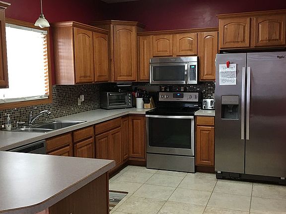 5th image of 654 Seitz Dr