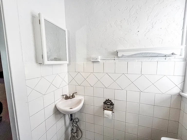 1137 N Sherman St #22 — Photo 21