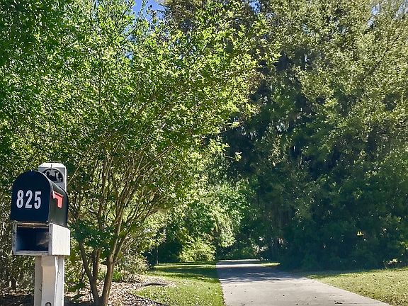 View from cul-de-sac