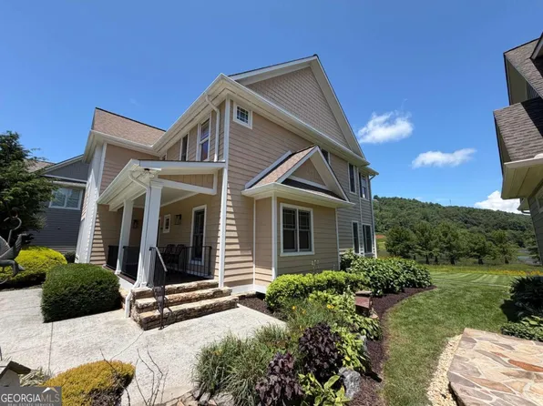 2261 Eastgate Dr E, Hiawassee, GA 30546