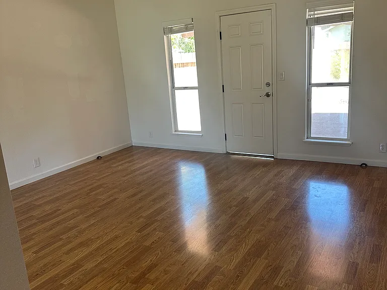 1672 Bailey Dr — Photo 6