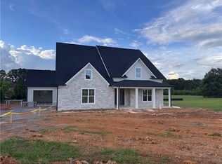 126 Telluride Trl NE, Calhoun, GA 30701