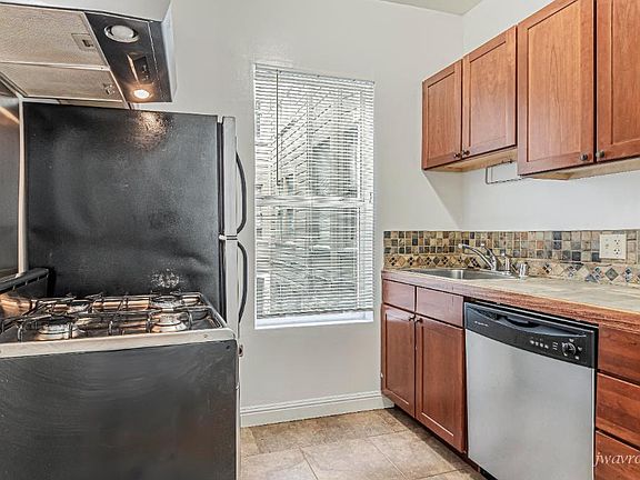 2nd image of 2400 Van Ness Ave #5J