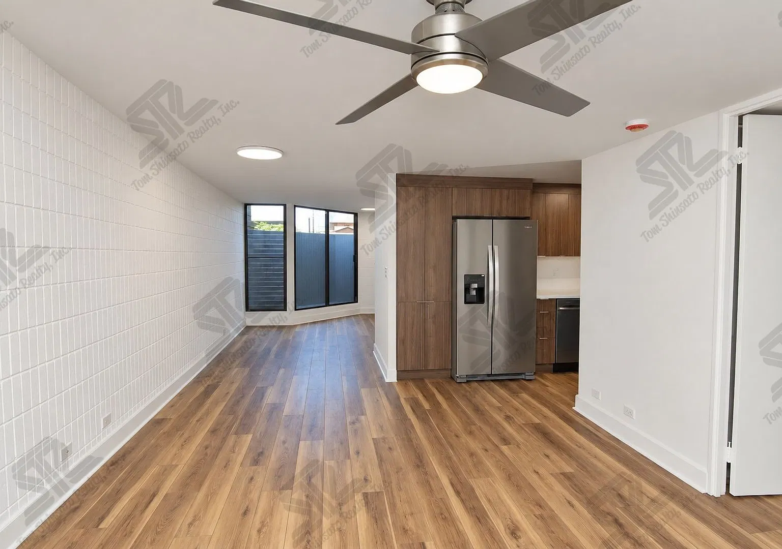 Newly Renovated | 2 Parking Stalls | Pet Friendly — Photo 1
