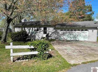 54 Maplehurst Ln, Murray, KY 42071