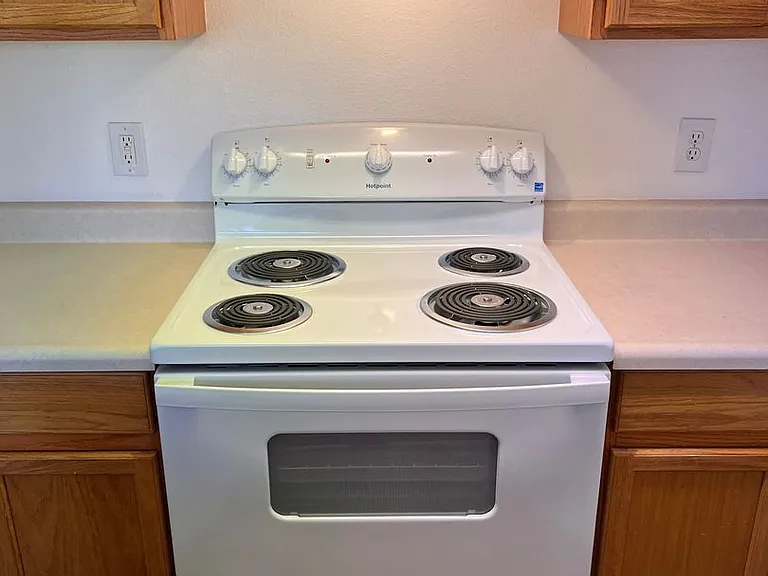 Bramwell - 430 Willow Way — Photo 7