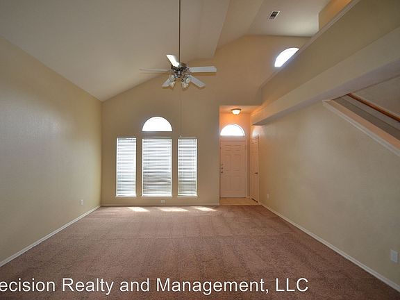 3rd image of 20018 Wrights Crossing St