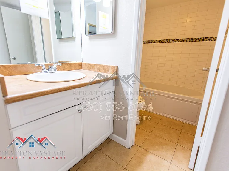 3828 N 32nd St #220 — Photo 21