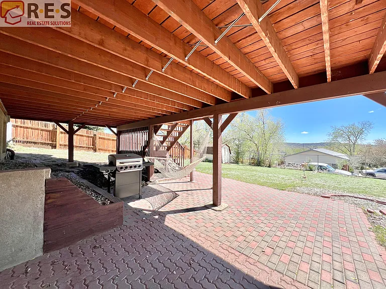 2739 Straus Ln — Photo 20