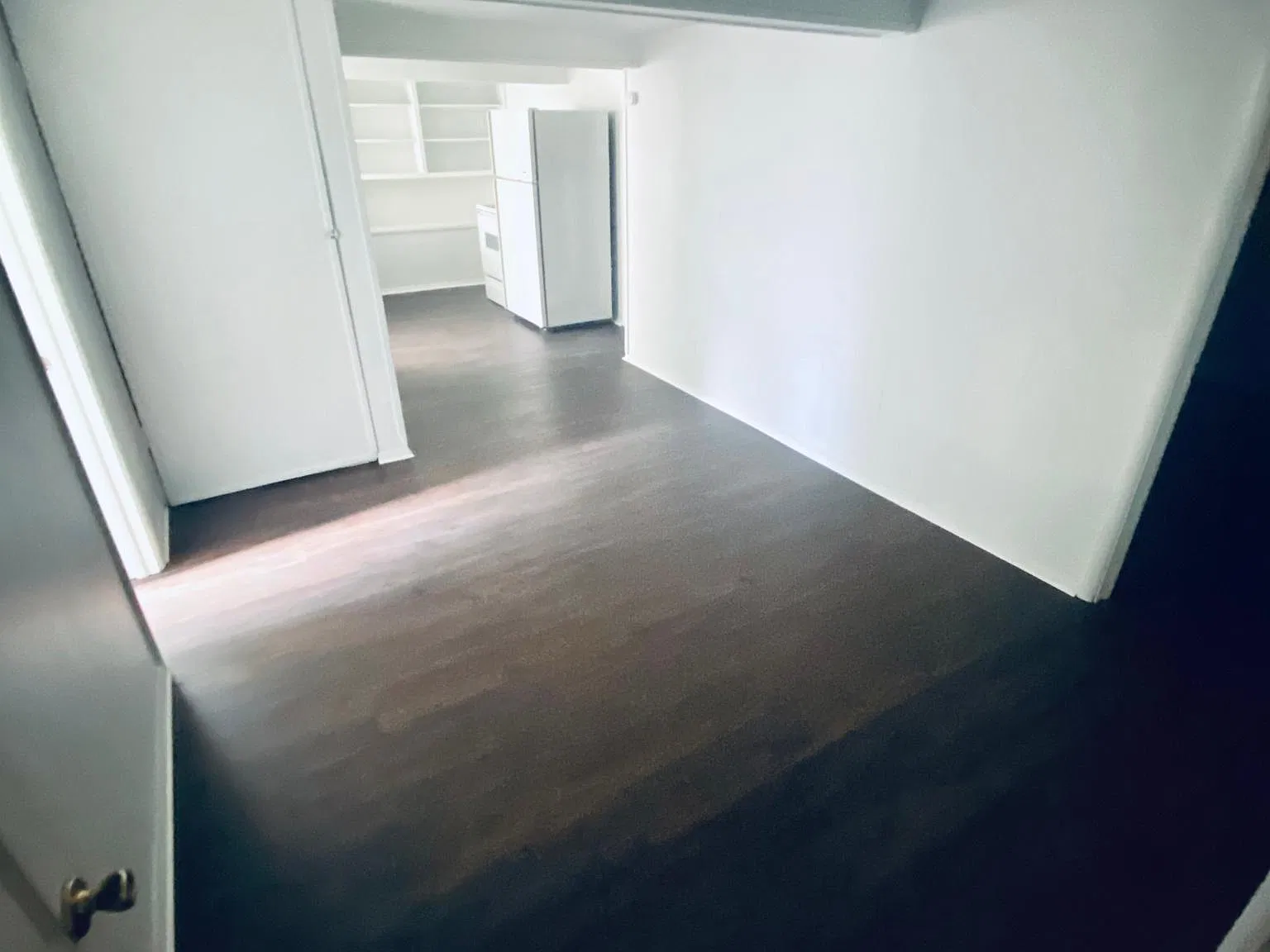 Studio, 1200 sqft, $900 — Photo 3
