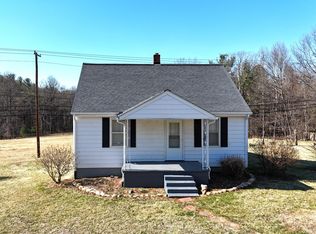 376 Southside Dr, Rocky Mount, VA 24151