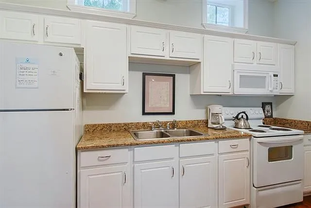 2327 Soniat St #B — Photo 7