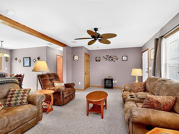 5th image of 1810 S R St