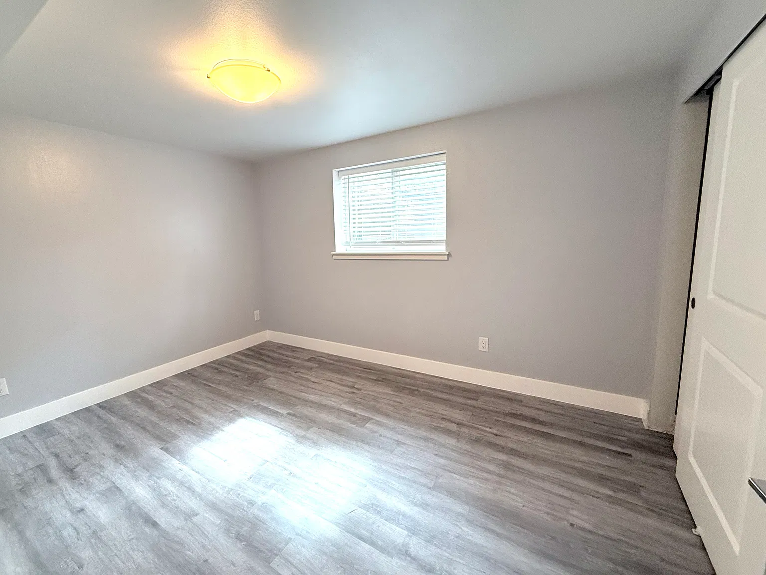 2 bed, 750 sqft, $1,995 — Photo 4