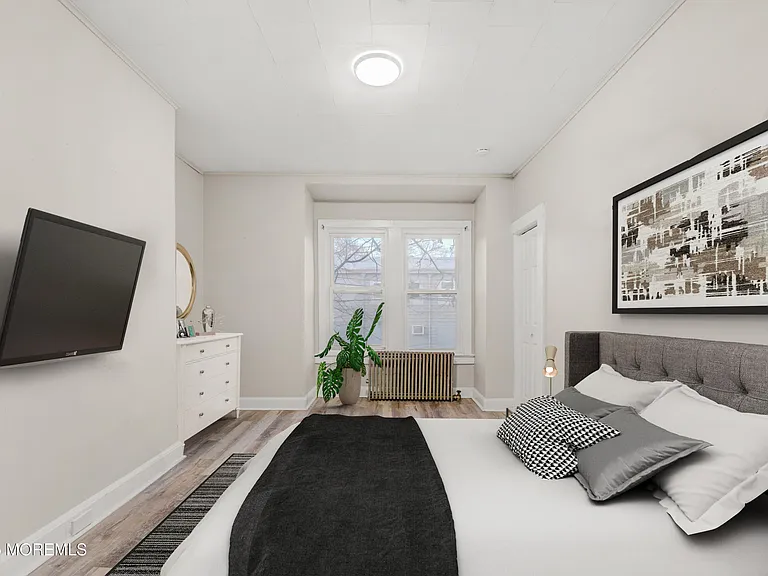 81 Holmes St — Photo 11